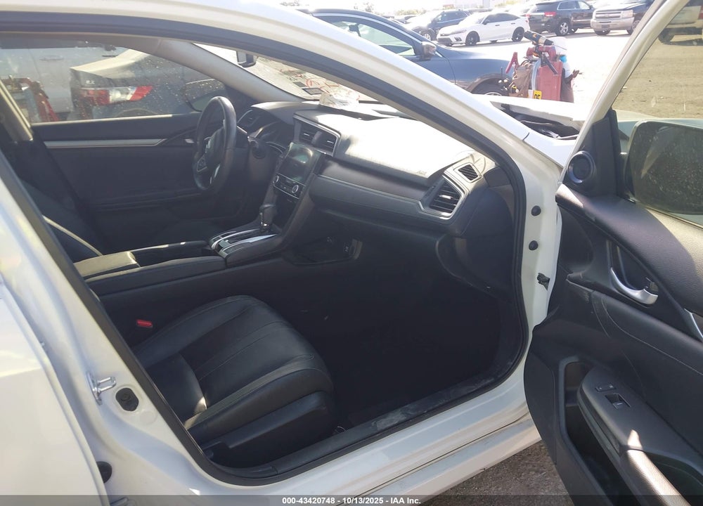 2018 HONDA CIVIC VIN: JHMFC1F8XJX013706