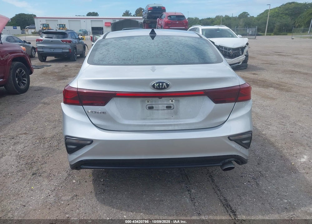 2019 KIA FORTE LXS VIN: 3KPF24AD7KE032595