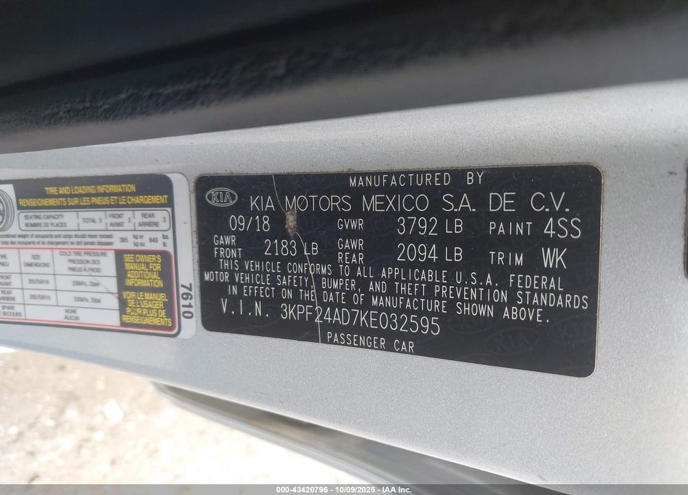 2019 KIA FORTE LXS VIN: 3KPF24AD7KE032595
