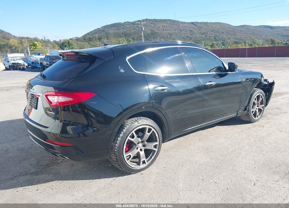 2017 MASERATI LEVANTE S VIN: ZN661YUS8HX243798