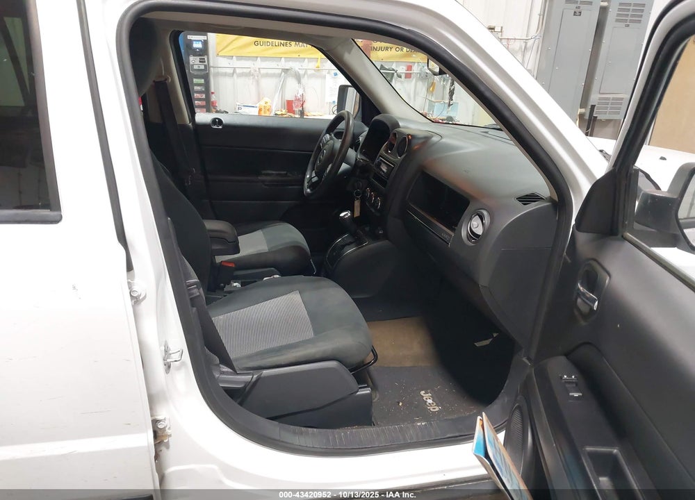 2016 JEEP PATRIOT SPORT VIN: 1C4NJRBB5GD653349