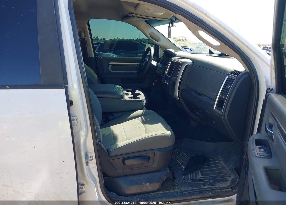 2017 RAM 1500 SLT 4X4 6'4 BOX VIN: 1C6RR7GT7HS540801