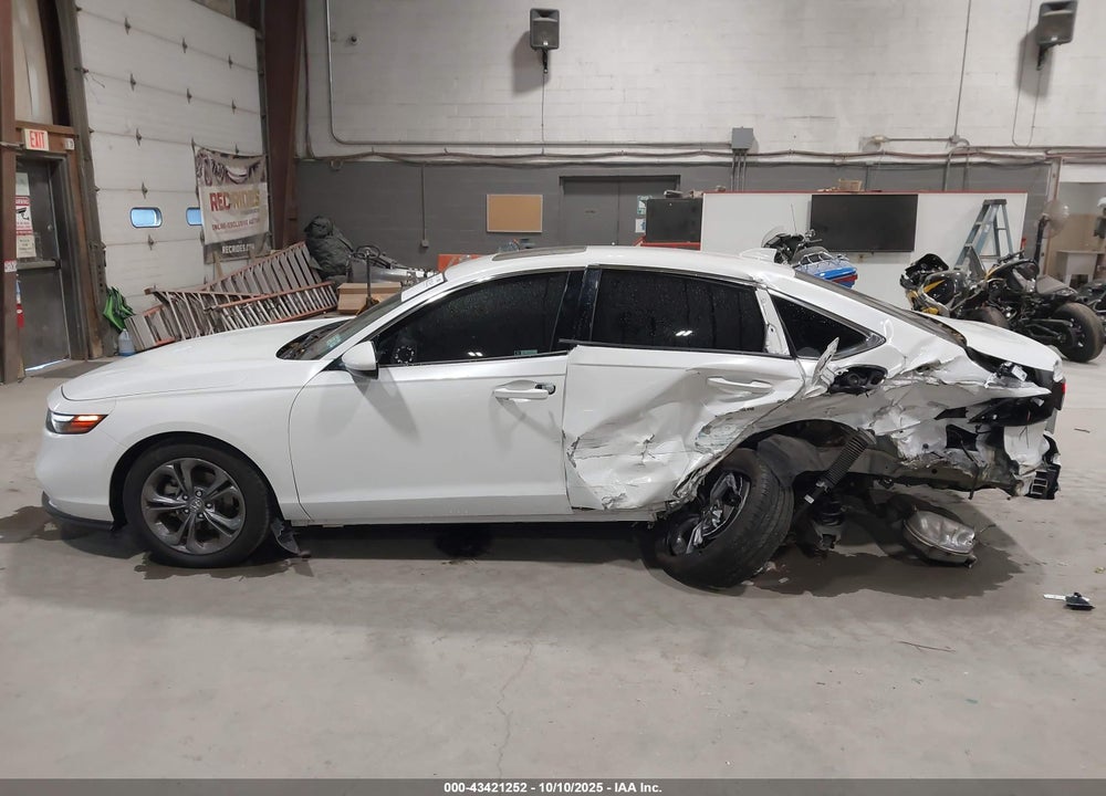 2024 HONDA ACCORD EX VIN: 1HGCY1F34RA065195