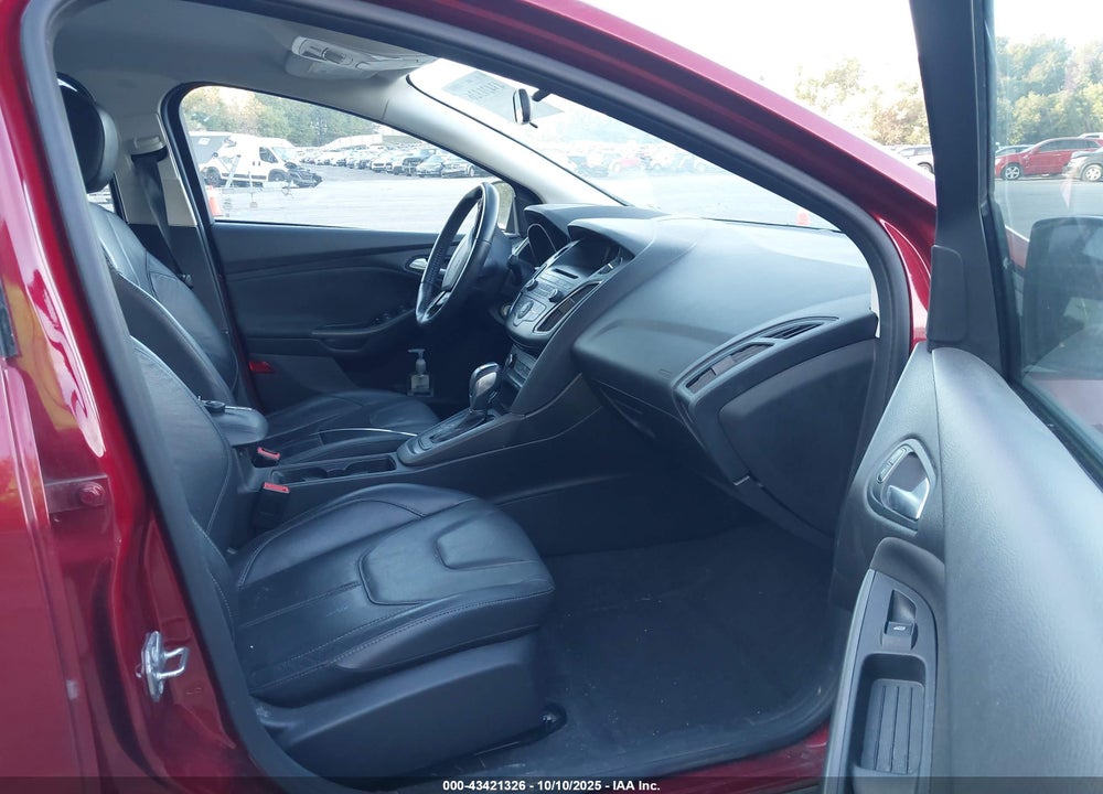 2016 FORD FOCUS SE VIN: 1FADP3F20GL205890