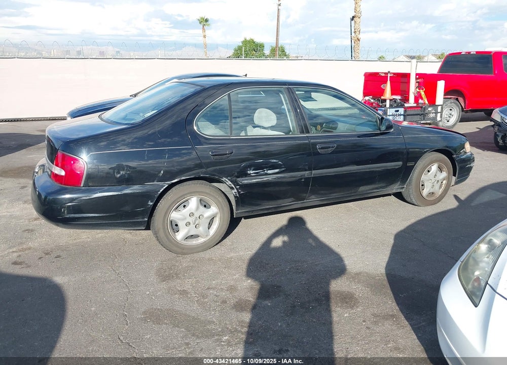 2001 NISSAN ALTIMA GXE VIN: 1N4DL01D11C148965