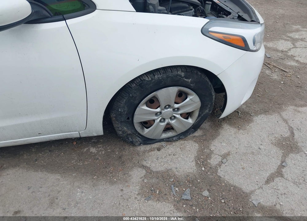2017 KIA FORTE LX VIN: 3KPFK4A70HE063092