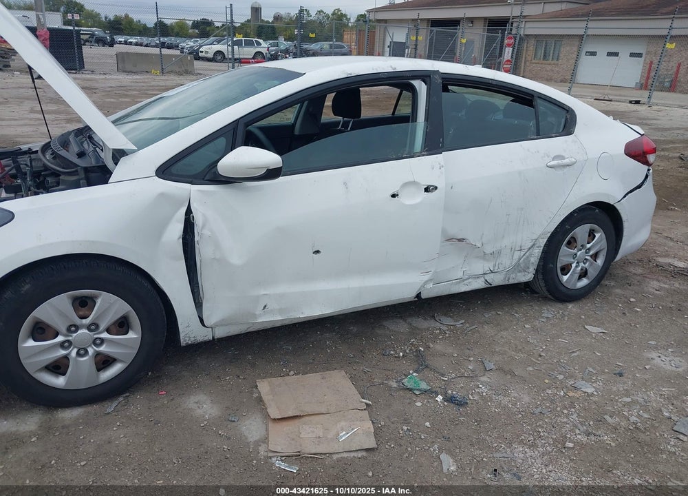 2017 KIA FORTE LX VIN: 3KPFK4A70HE063092