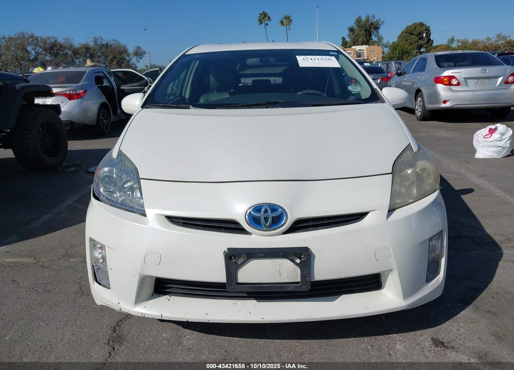 2011 TOYOTA PRIUS TWO VIN: JTDKN3DU7B0302476