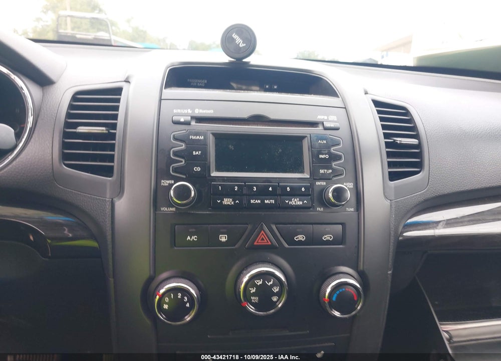2012 KIA SORENTO VIN: 5XYKT4A6XCG266361