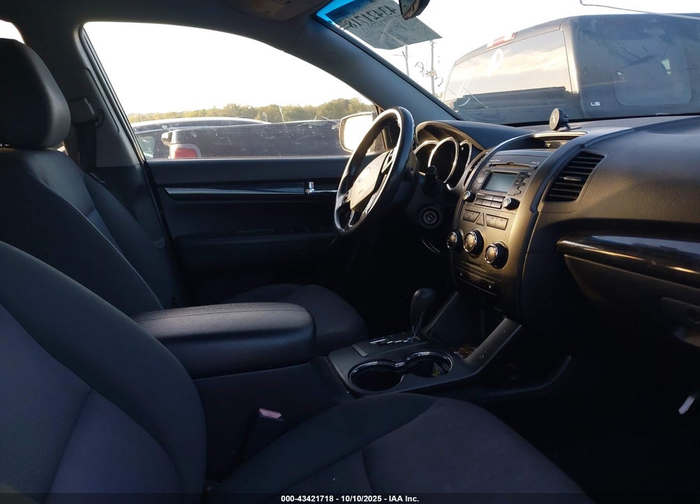 2012 KIA SORENTO VIN: 5XYKT4A6XCG266361