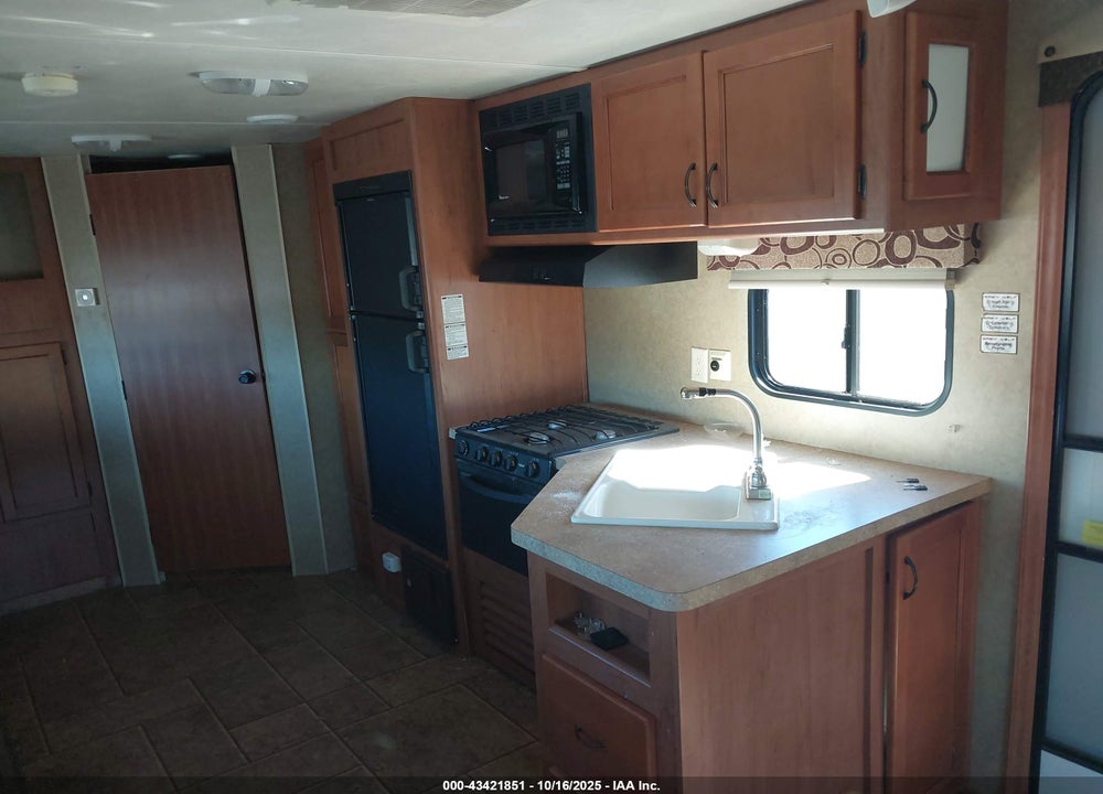 2013 FOREST RIVER CHEROKEE VIN: 4X4TCKB23DK018933