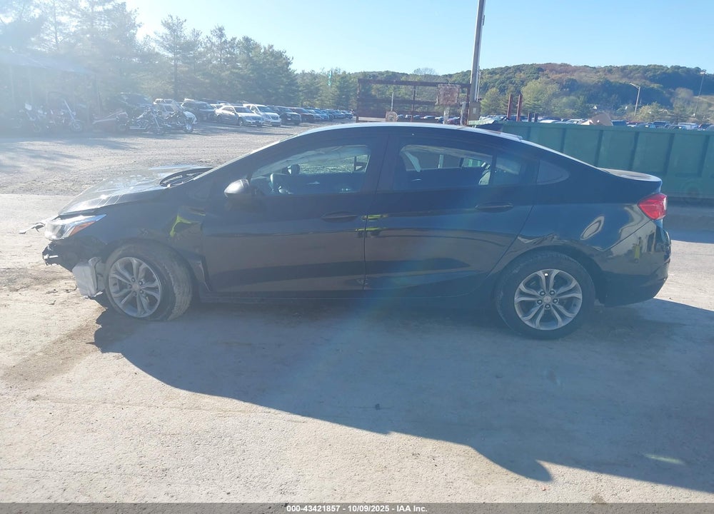 2019 CHEVROLET CRUZE LS VIN: 1G1BC5SM3K7152659