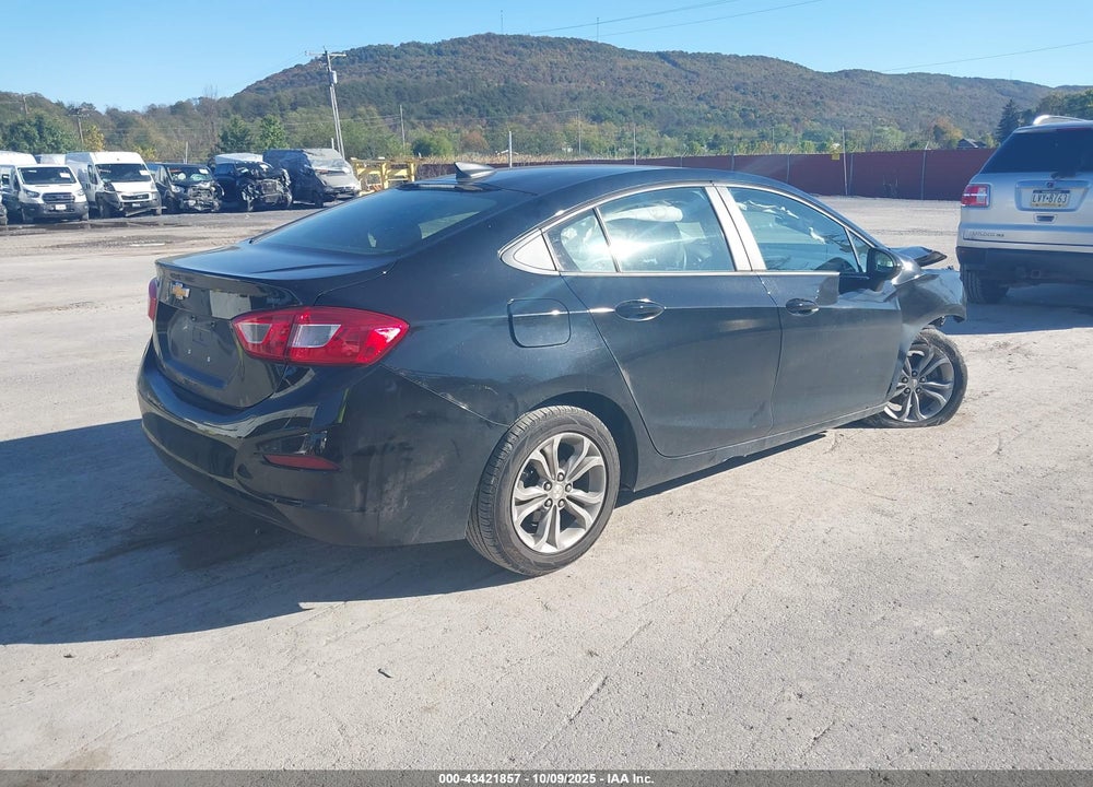 2019 CHEVROLET CRUZE LS VIN: 1G1BC5SM3K7152659