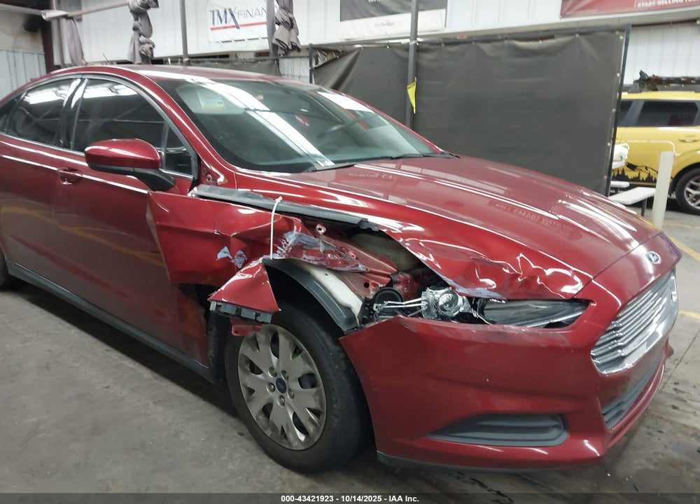 2014 FORD FUSION S VIN: 3FA6P0G70ER230823