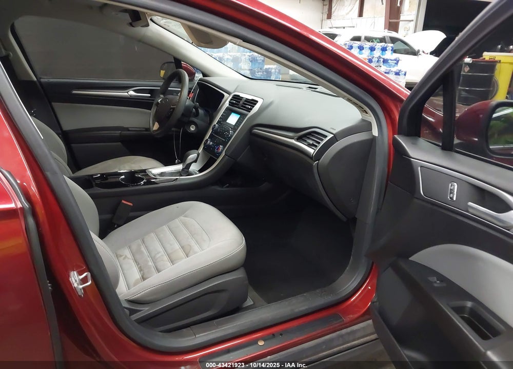 2014 FORD FUSION S VIN: 3FA6P0G70ER230823
