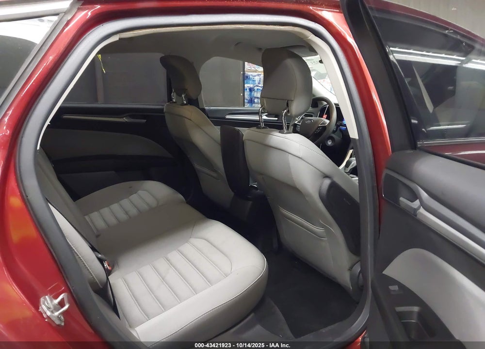 2014 FORD FUSION S VIN: 3FA6P0G70ER230823