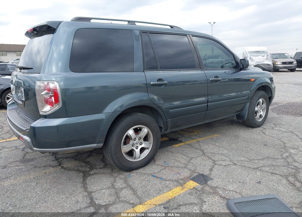 2006 HONDA PILOT EX-L VIN: 5FNYF28756B013903
