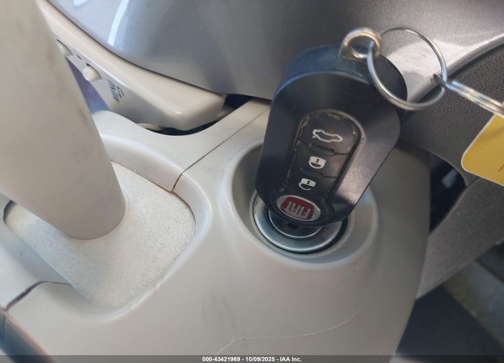 2017 FIAT 500 POP VIN: 3C3CFFKR7HT553872