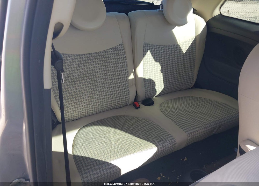 2017 FIAT 500 POP VIN: 3C3CFFKR7HT553872