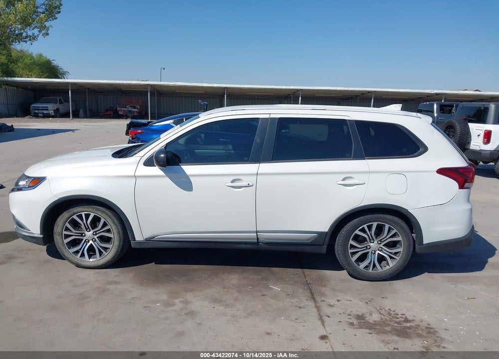 2018 MITSUBISHI OUTLANDER VIN: JA4AD2A38JZ059009