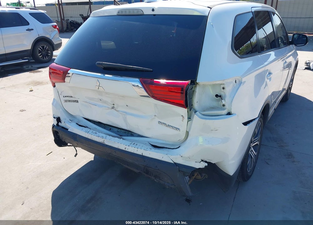 2018 MITSUBISHI OUTLANDER VIN: JA4AD2A38JZ059009