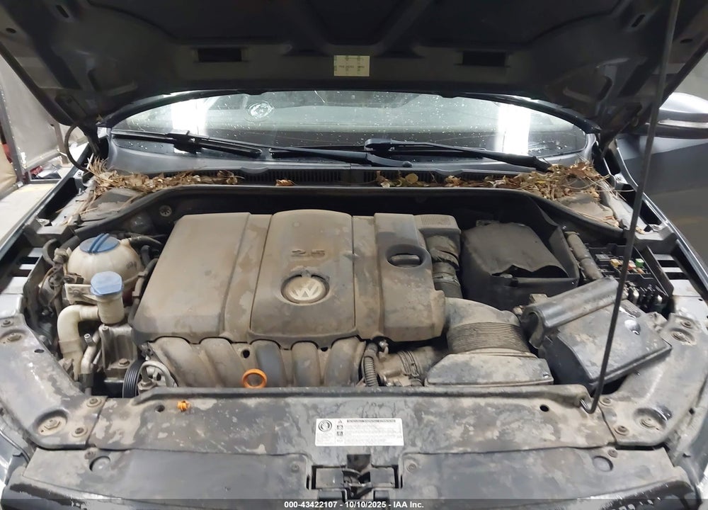 2011 VOLKSWAGEN JETTA 2.5L SE VIN: 3VWDX7AJ1BM306991