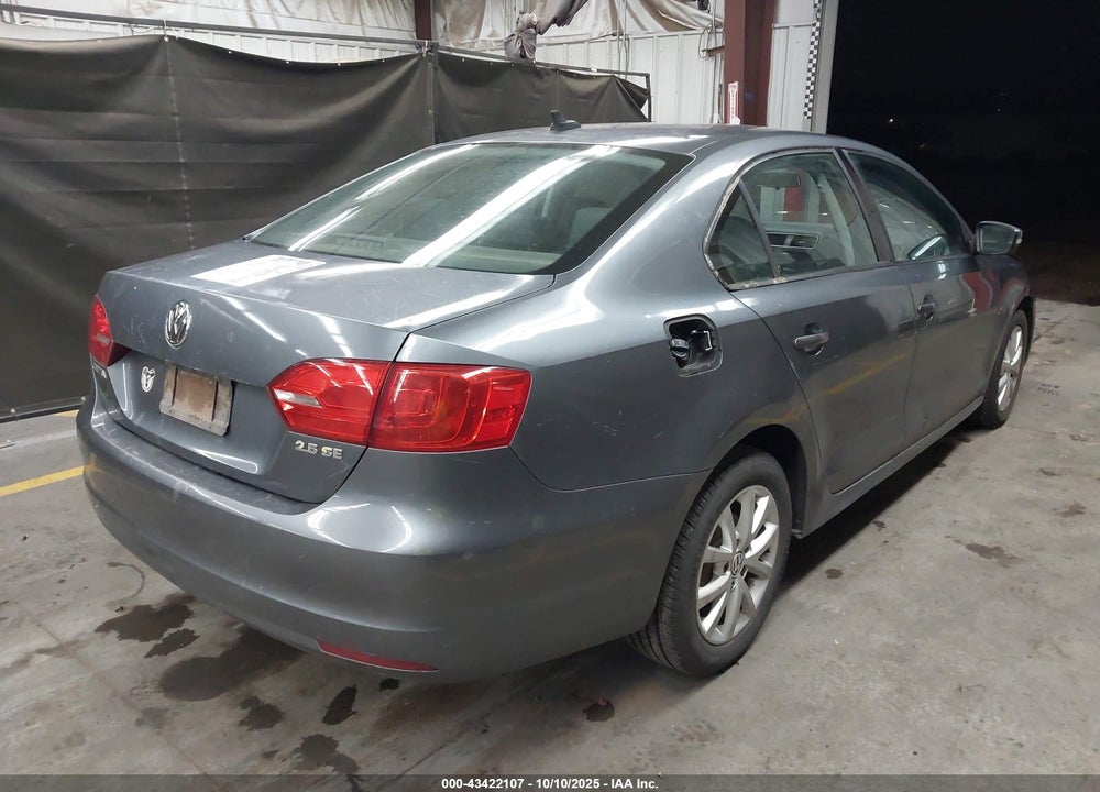 2011 VOLKSWAGEN JETTA 2.5L SE VIN: 3VWDX7AJ1BM306991