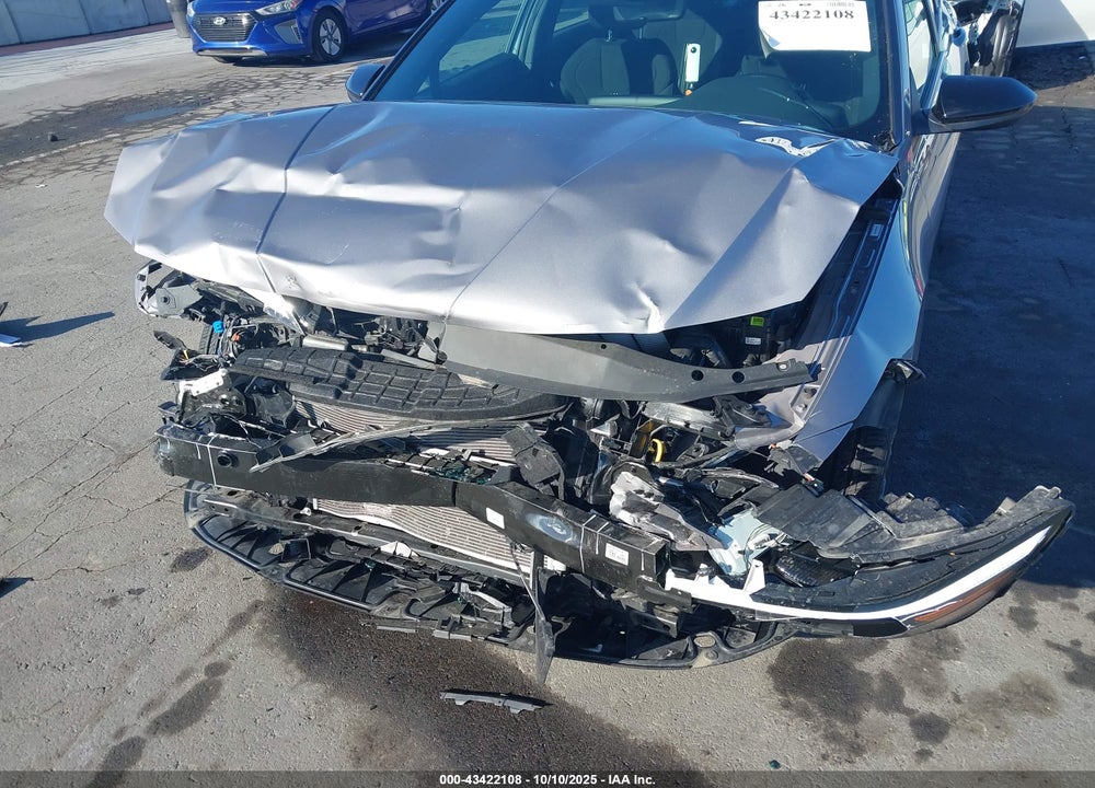 2025 HYUNDAI ELANTRA SEL SPORT VIN: KMHLM4DG4SU904652