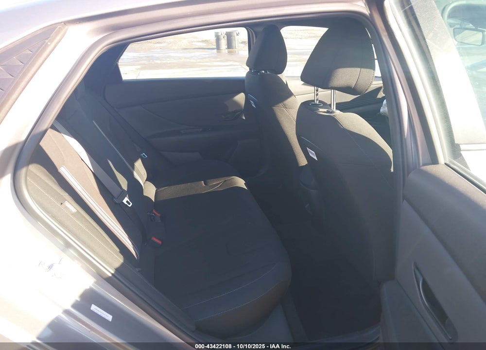 2025 HYUNDAI ELANTRA SEL SPORT VIN: KMHLM4DG4SU904652