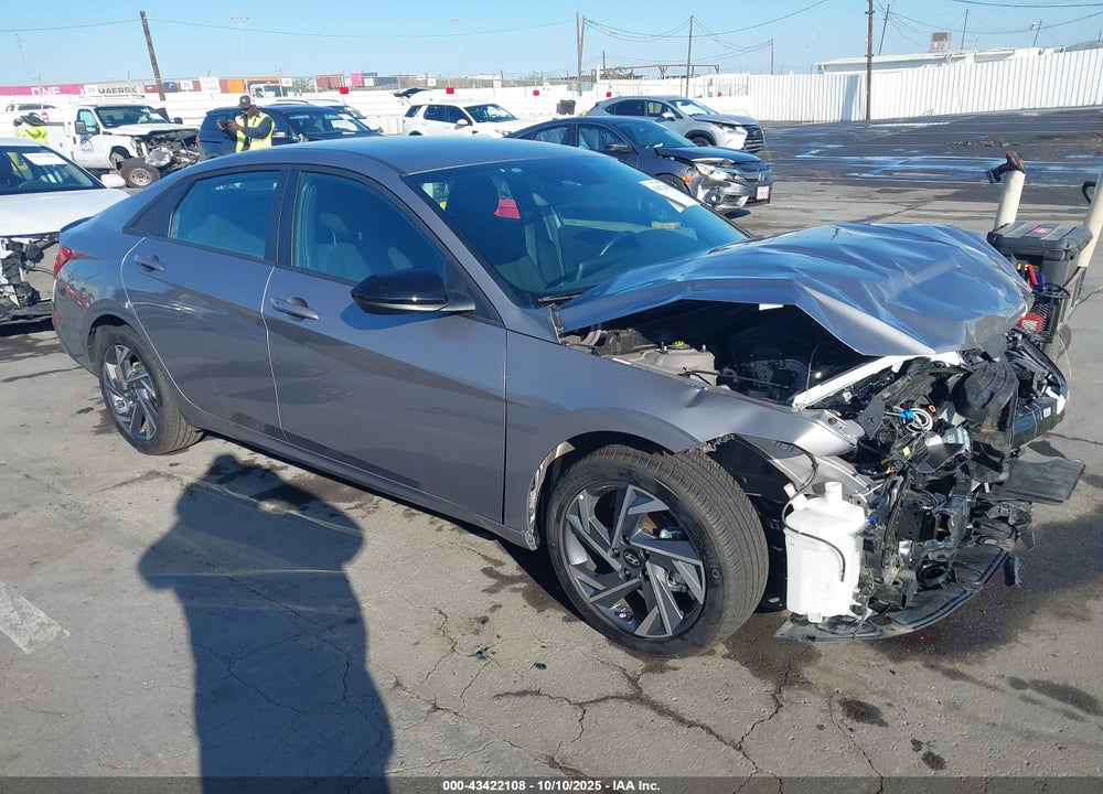 2025 HYUNDAI ELANTRA SEL SPORT VIN: KMHLM4DG4SU904652