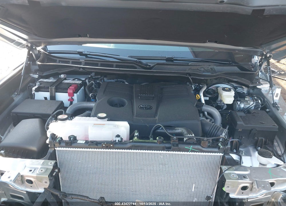 2025 TOYOTA TUNDRA SR5 4WD VIN: 5TFLA5DB7SX333177