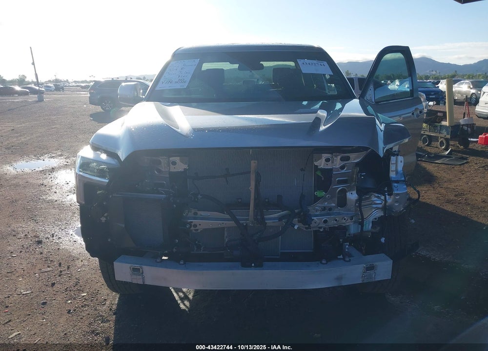 2025 TOYOTA TUNDRA SR5 4WD VIN: 5TFLA5DB7SX333177