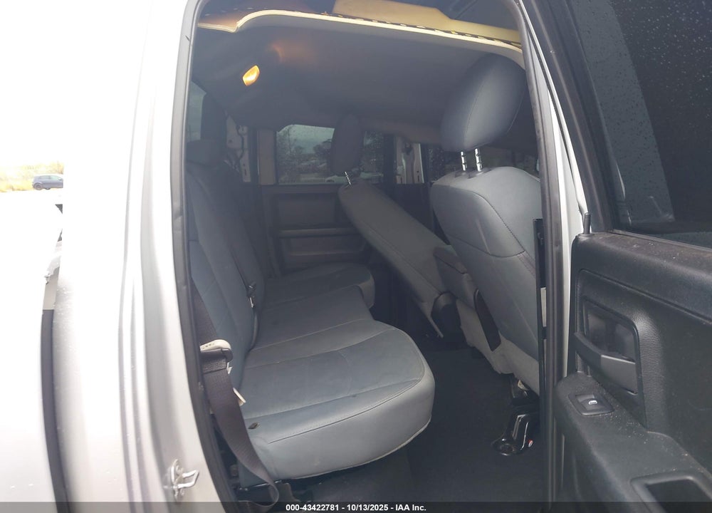 2018 RAM 1500 EXPRESS 4X2 6'4 BOX VIN: 1C6RR6FG0JS280326