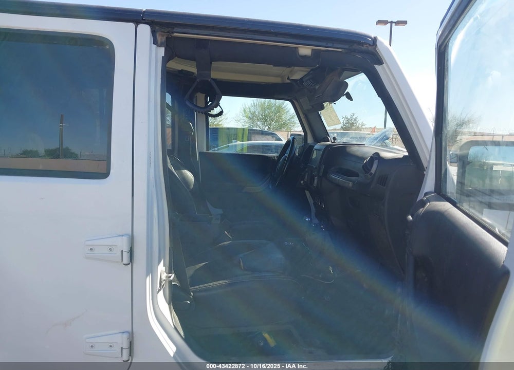 2014 JEEP WRANGLER UNLIMITED WILLYS WHEELER VIN: 1C4BJWDG8EL232934