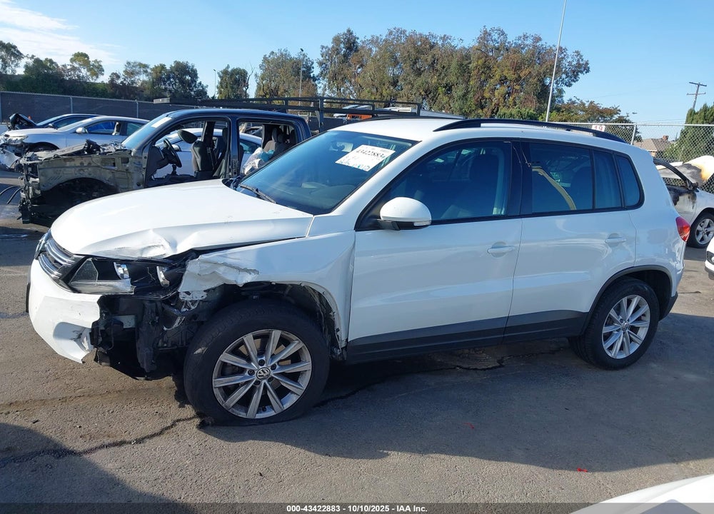 2018 VOLKSWAGEN TIGUAN LIMITED 2.0T VIN: WVGAV7AX6JK001326