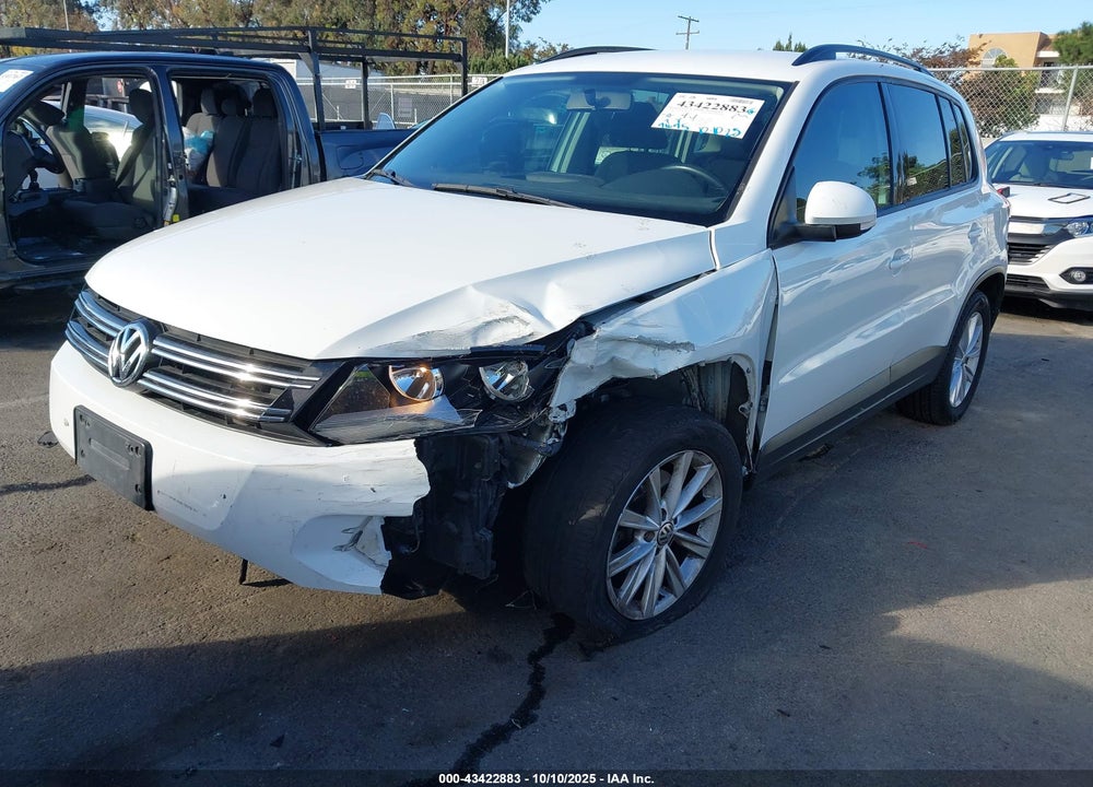 2018 VOLKSWAGEN TIGUAN LIMITED 2.0T VIN: WVGAV7AX6JK001326
