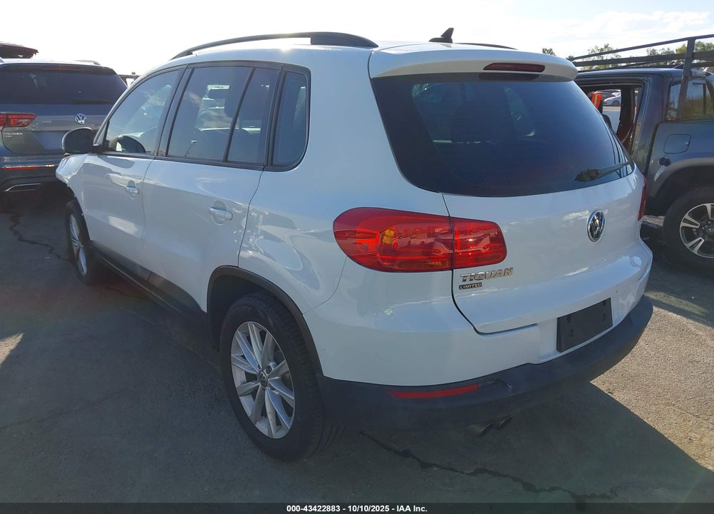 2018 VOLKSWAGEN TIGUAN LIMITED 2.0T VIN: WVGAV7AX6JK001326