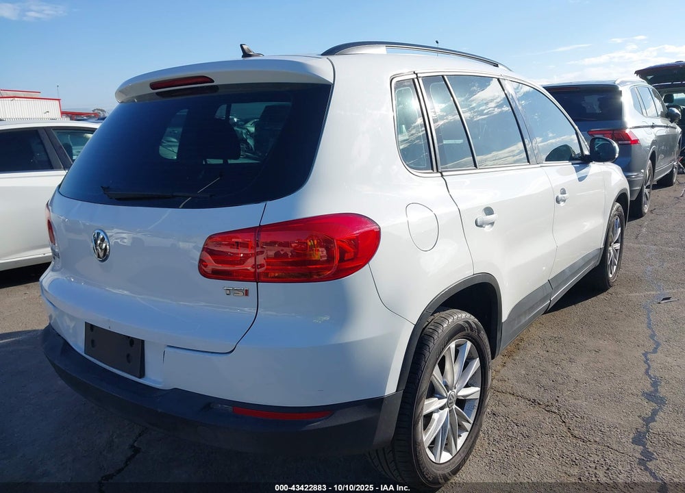 2018 VOLKSWAGEN TIGUAN LIMITED 2.0T VIN: WVGAV7AX6JK001326