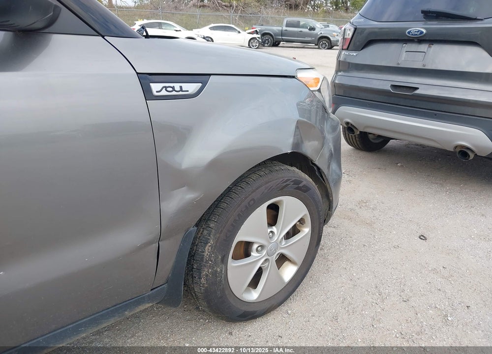 2015 KIA SOUL VIN: KNDJN2A20F7231613