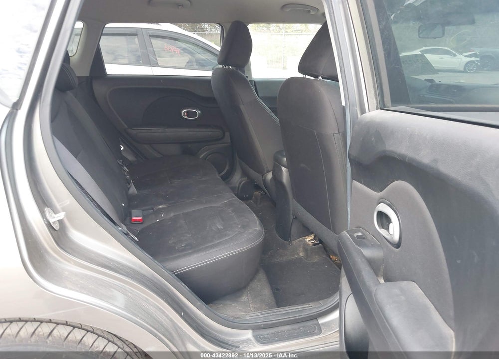 2015 KIA SOUL VIN: KNDJN2A20F7231613