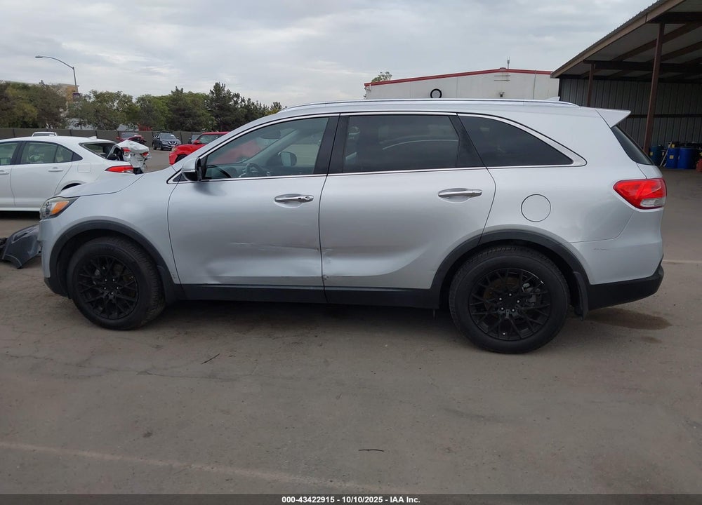 2018 KIA SORENTO 3.3L EX VIN: 5XYPH4A53JG398065