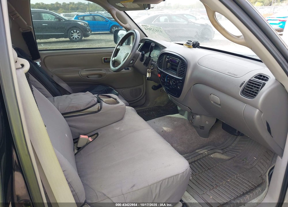 2000 TOYOTA TUNDRA SR5 V8 VIN: 5TBBT4414YS023048
