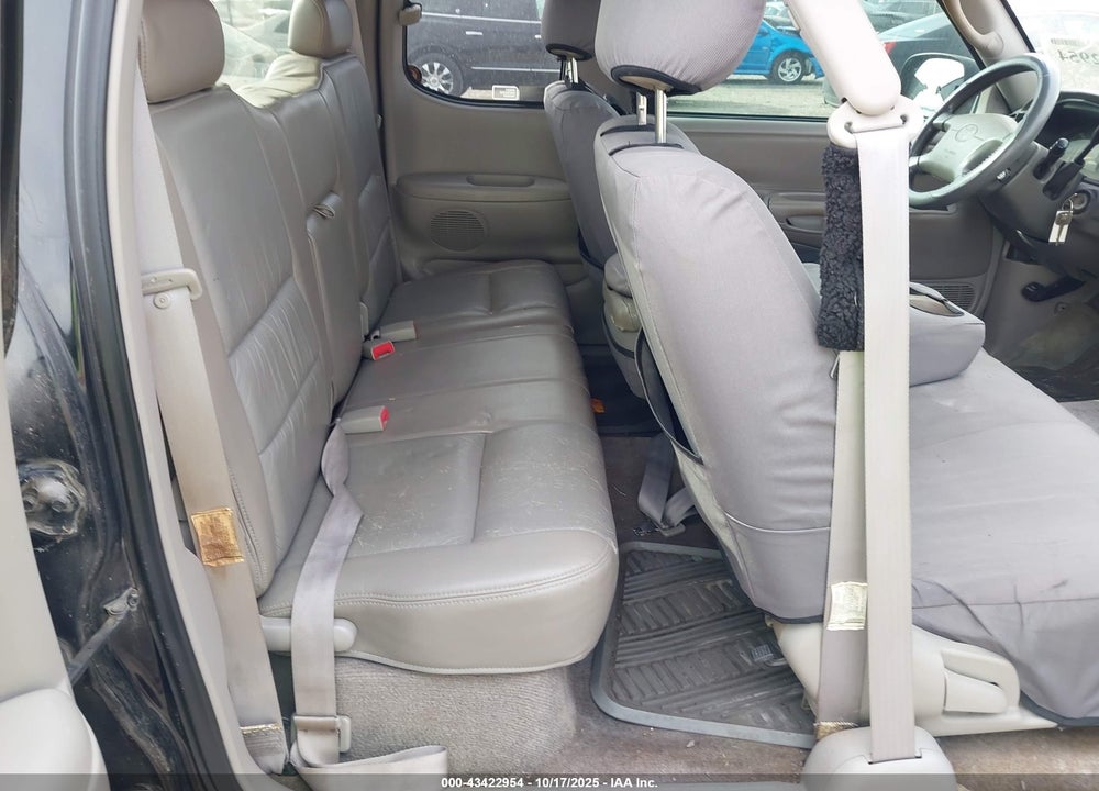 2000 TOYOTA TUNDRA SR5 V8 VIN: 5TBBT4414YS023048