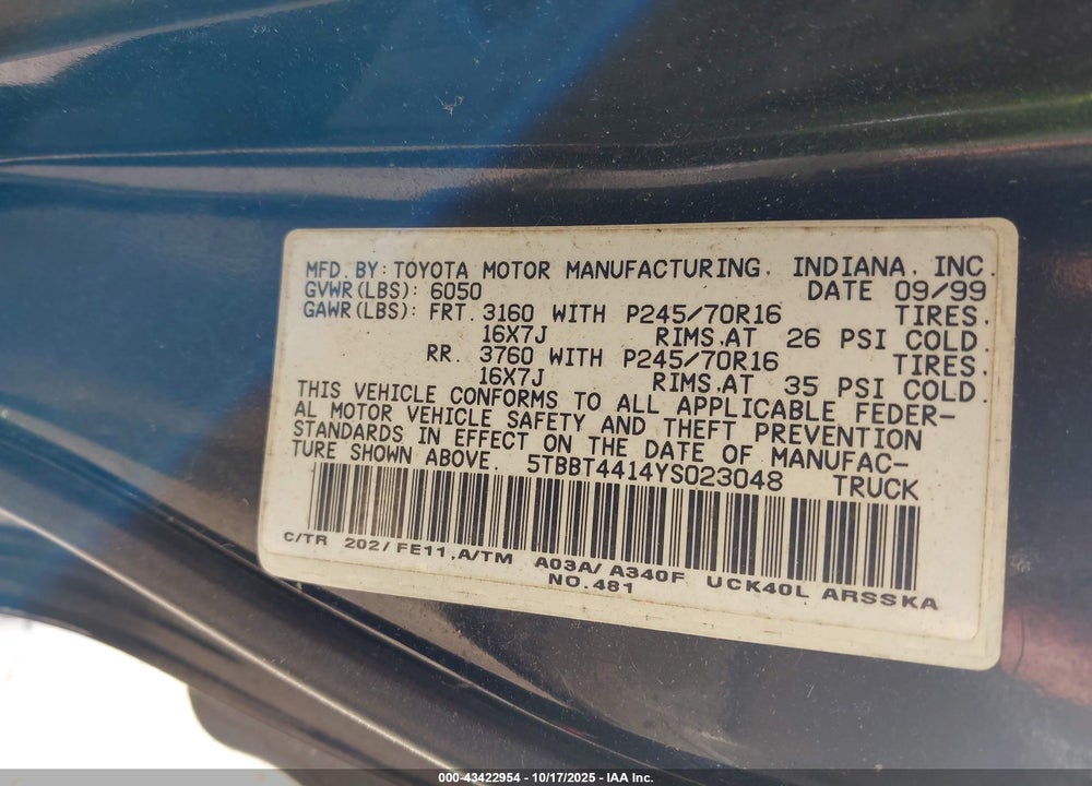 2000 TOYOTA TUNDRA SR5 V8 VIN: 5TBBT4414YS023048