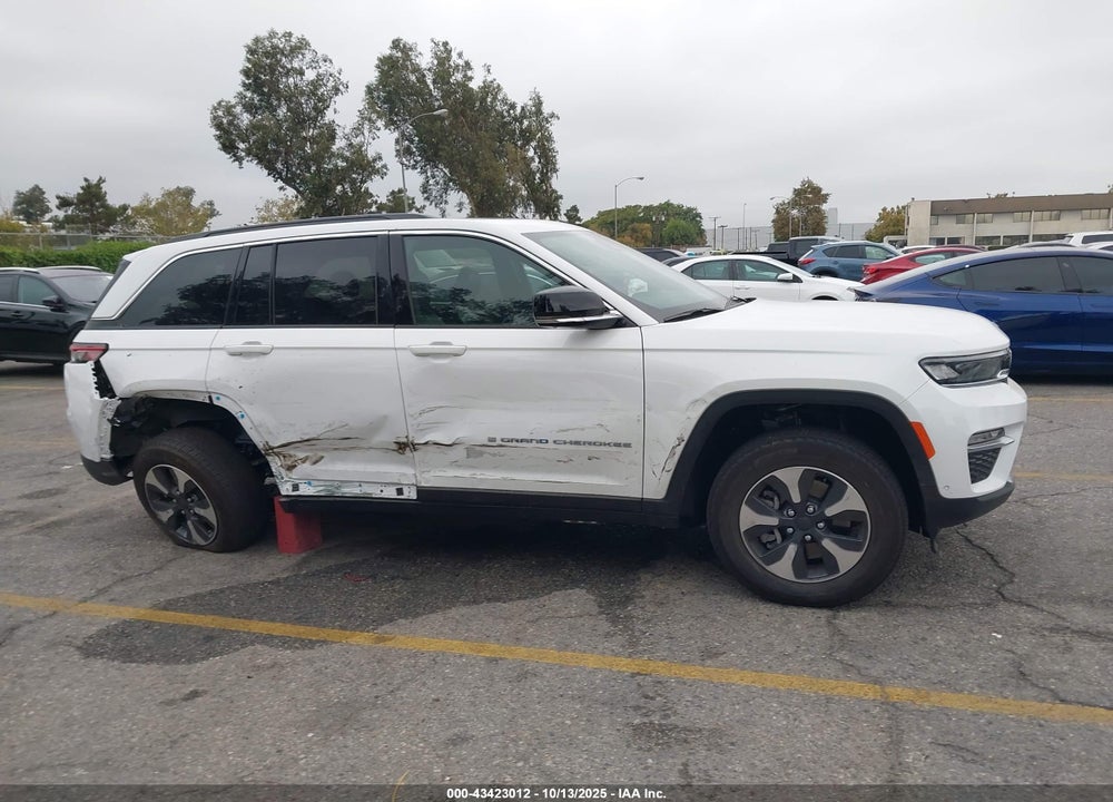 2024 JEEP GRAND CHEROKEE 4XE VIN: 1C4RJYB62RC253420