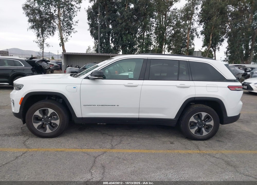 2024 JEEP GRAND CHEROKEE 4XE VIN: 1C4RJYB62RC253420