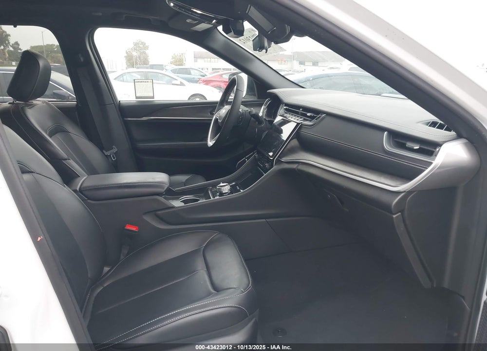 2024 JEEP GRAND CHEROKEE 4XE VIN: 1C4RJYB62RC253420