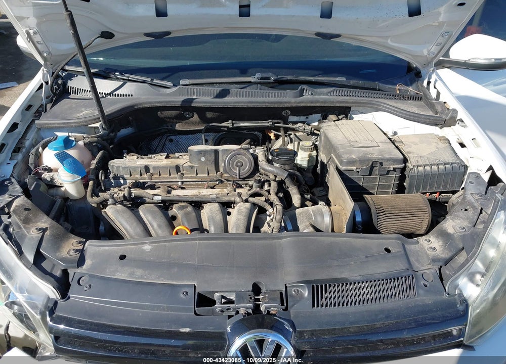 2011 VOLKSWAGEN GOLF 2.5L 2-DOOR VIN: WVWAB7AJ5BW042386