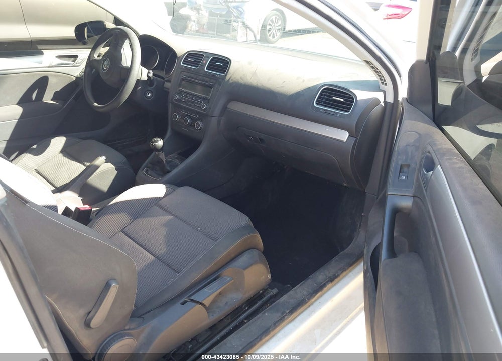 2011 VOLKSWAGEN GOLF 2.5L 2-DOOR VIN: WVWAB7AJ5BW042386