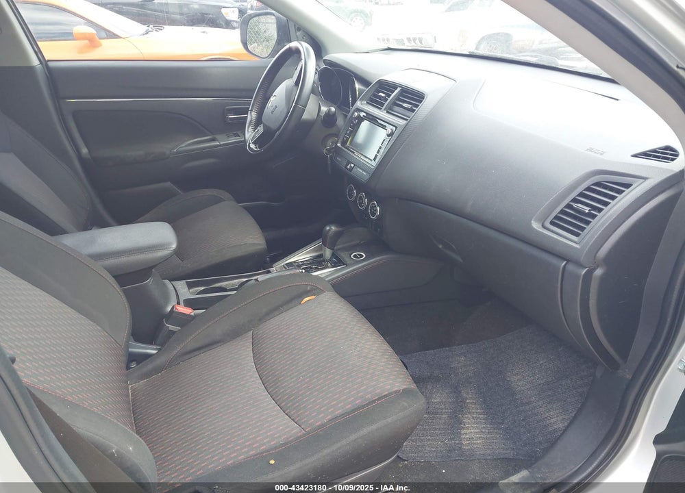 2018 MITSUBISHI OUTLANDER SPORT VIN: JA4AR3AU3JU005212